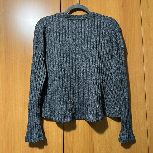 Ribbed Grey top - Picture 2 of 4